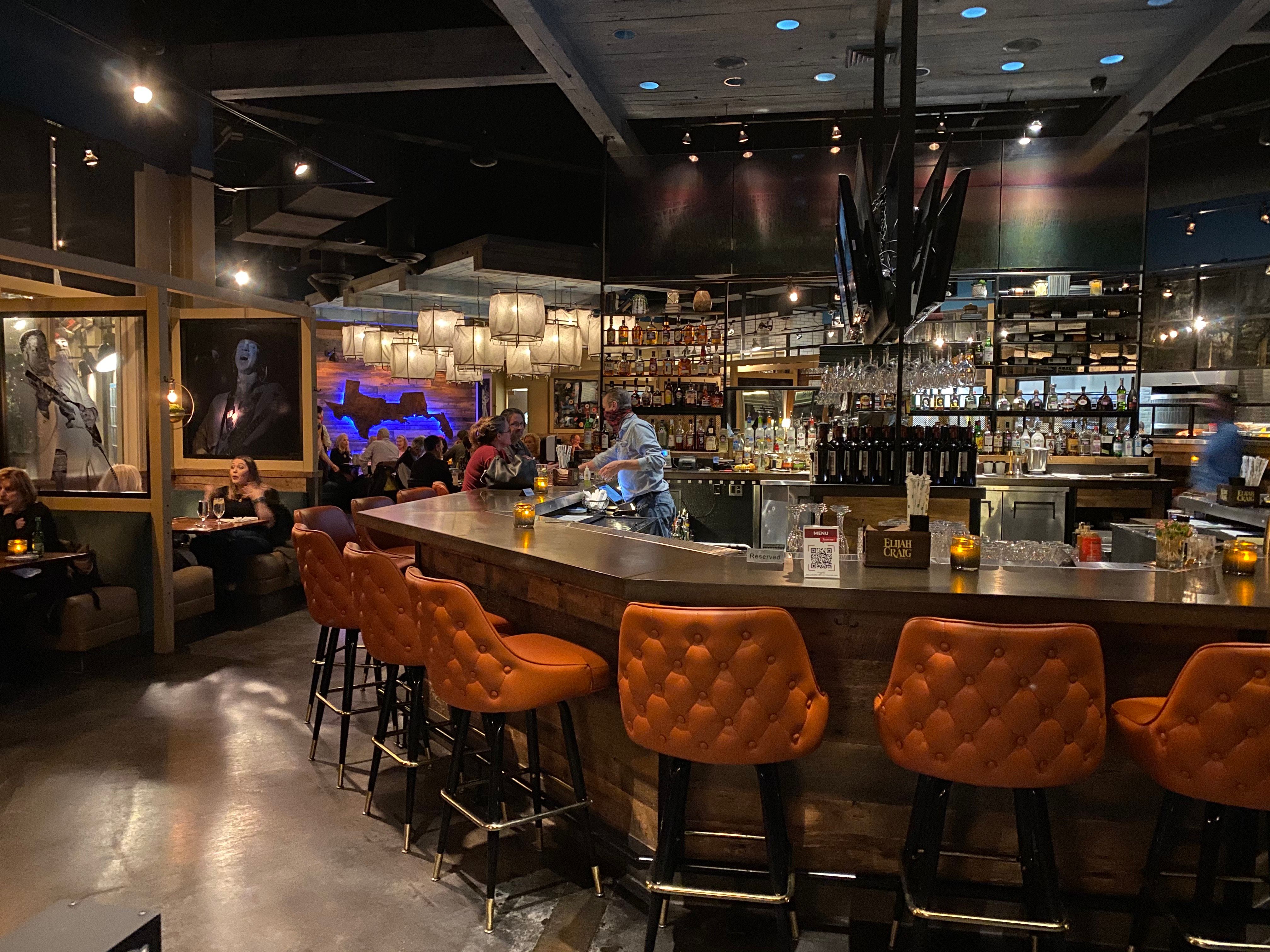 Southern Charm Served Fresh ā Dive Into The Flavor at The Southern Pecan Gulf Coast Kitchen in Charlotte