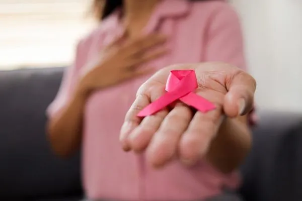 Outubro Rosa nas empresas: para além do laço rosa