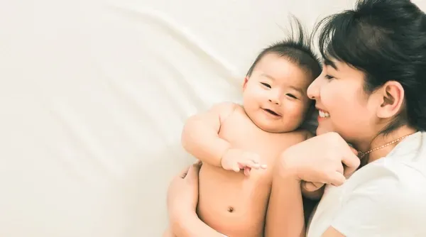 New Chinese mum and her baby