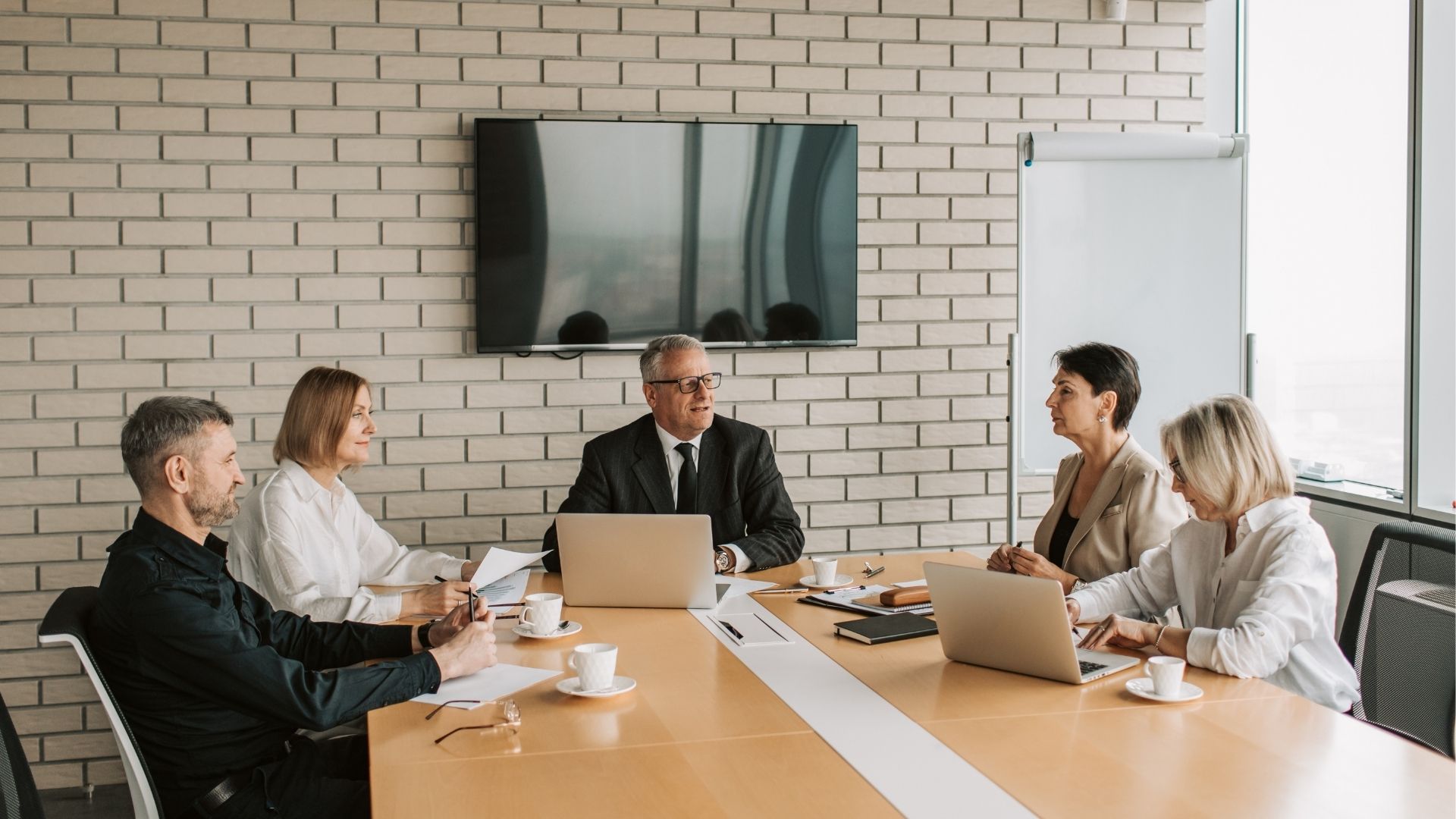 Therapist nonprofit leadership team meeting planning strategy