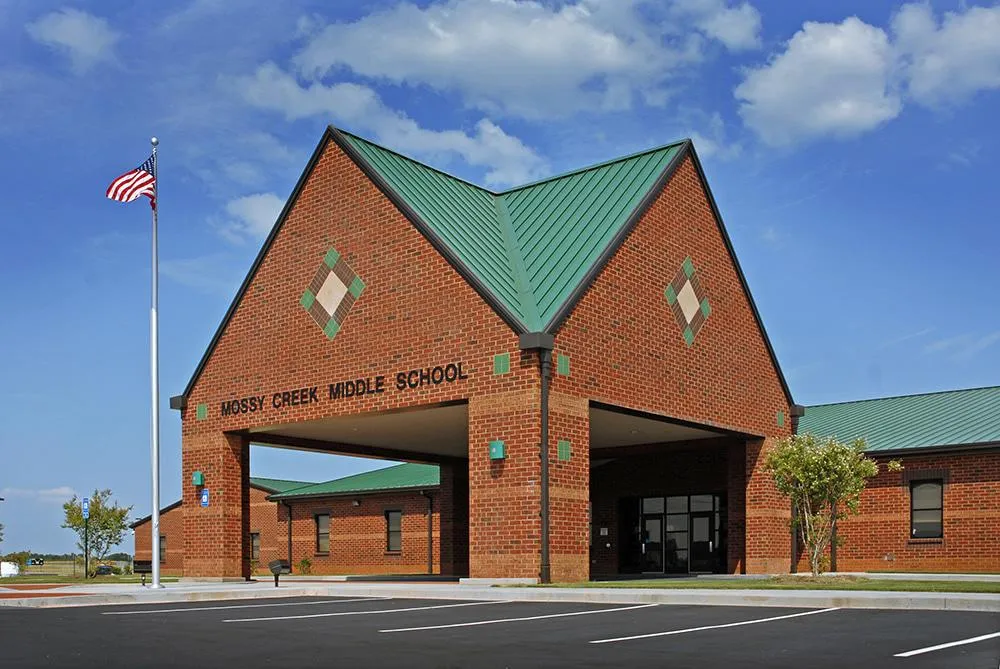 Mossy Creek Middle School: Perry’s Hub of Young Minds & Community Vibes