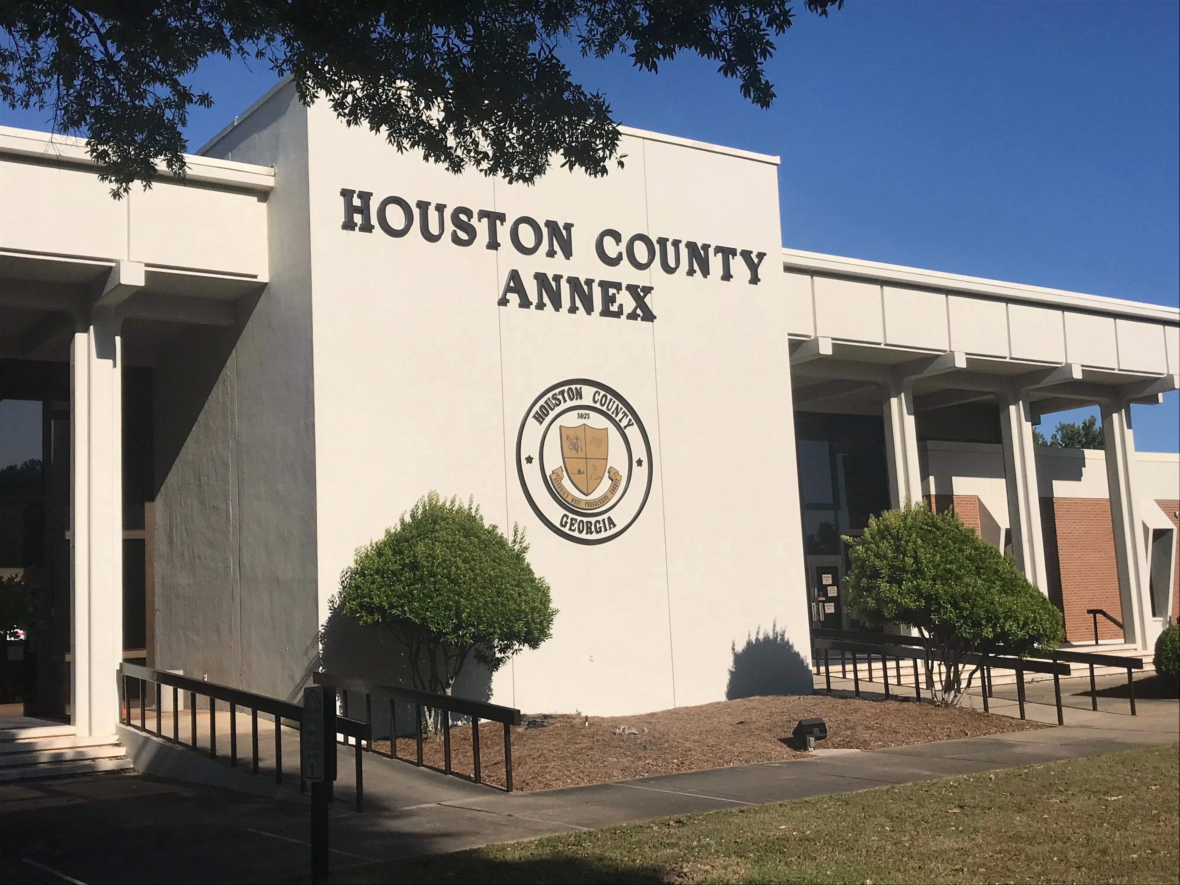Fresh, Fun, and Local: Exploring Houston County Fairgrounds Farmers Market in Perry