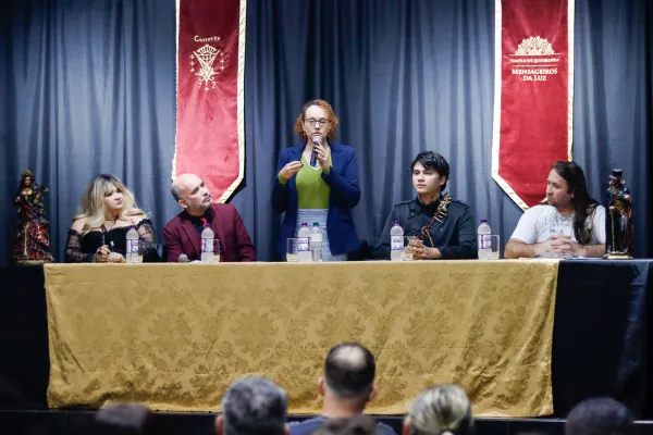 Luta contra a intolerância religiosa é debatida em encontro com Luciana Genro em Gravataí

