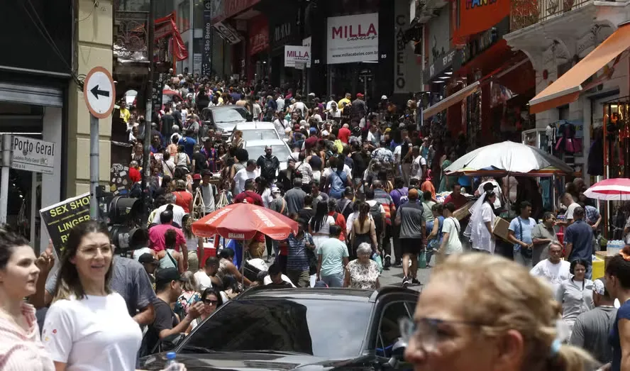 Comércio popular da 25 de Março, em São Paulo, é citado em investigação aberta pelos EUA contra Trump