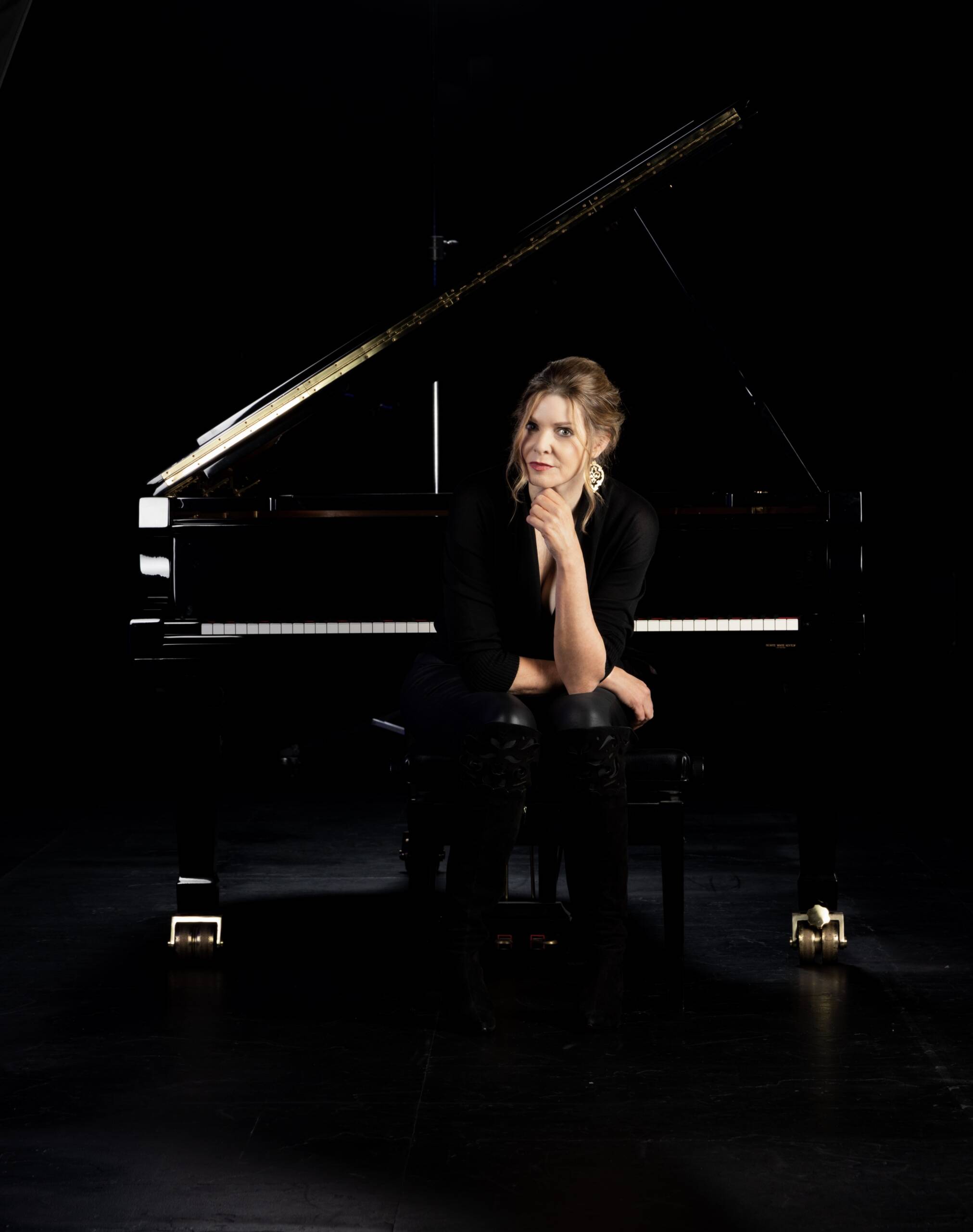 Fiona Joy Hawkins – When Shadows Talk: A Piano Storybook in Keys and Emotion