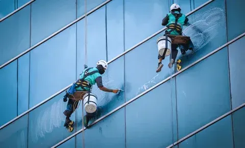 Best Window Cleaning Tips & Techniques from Winnipeg's Experts