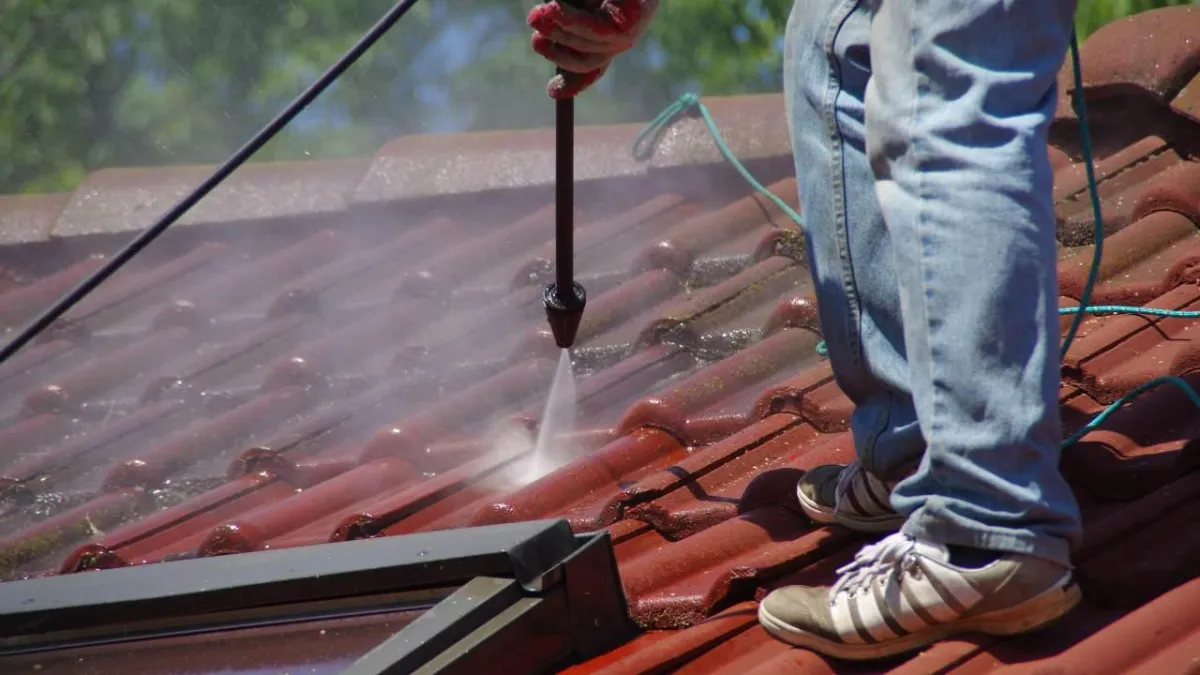 tile roof maintenance