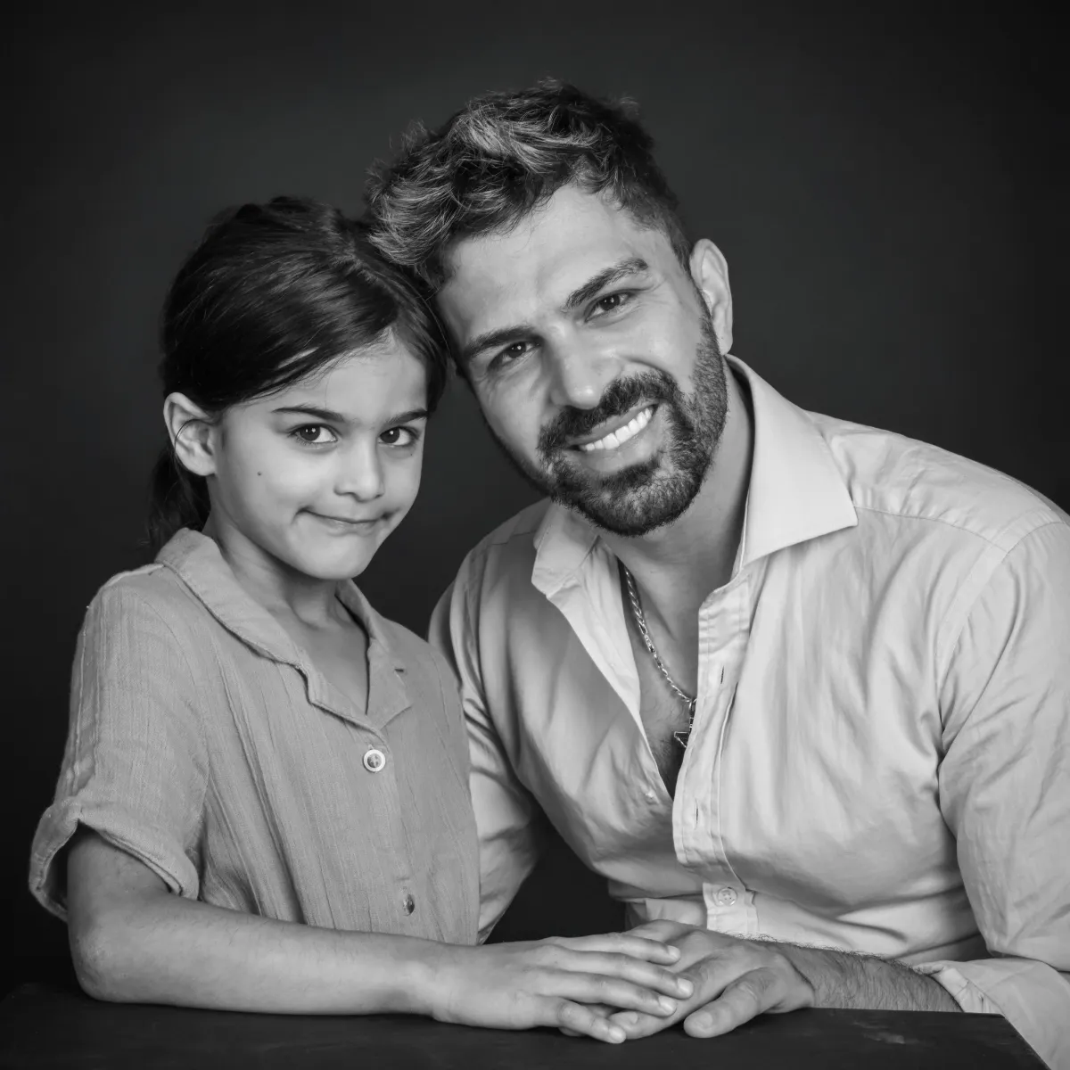Father and child sharing a natural moment of connection that reflects emotional closeness and confidence.