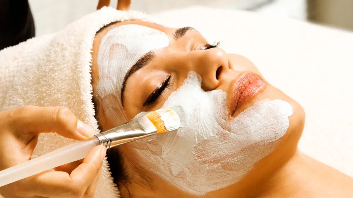 Cold Weather and Dry Skin: How to Protect Your Barrier Before It Breaks