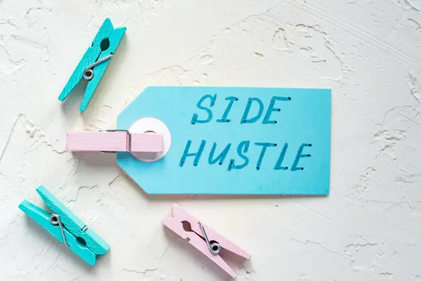 Side Hustle Cerdas: 7 Ide Pekerjaan Sampingan Minim Gangguan