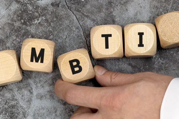 Lihat Asuransi yang Cocok Berdasarkan MBTI Kamu!