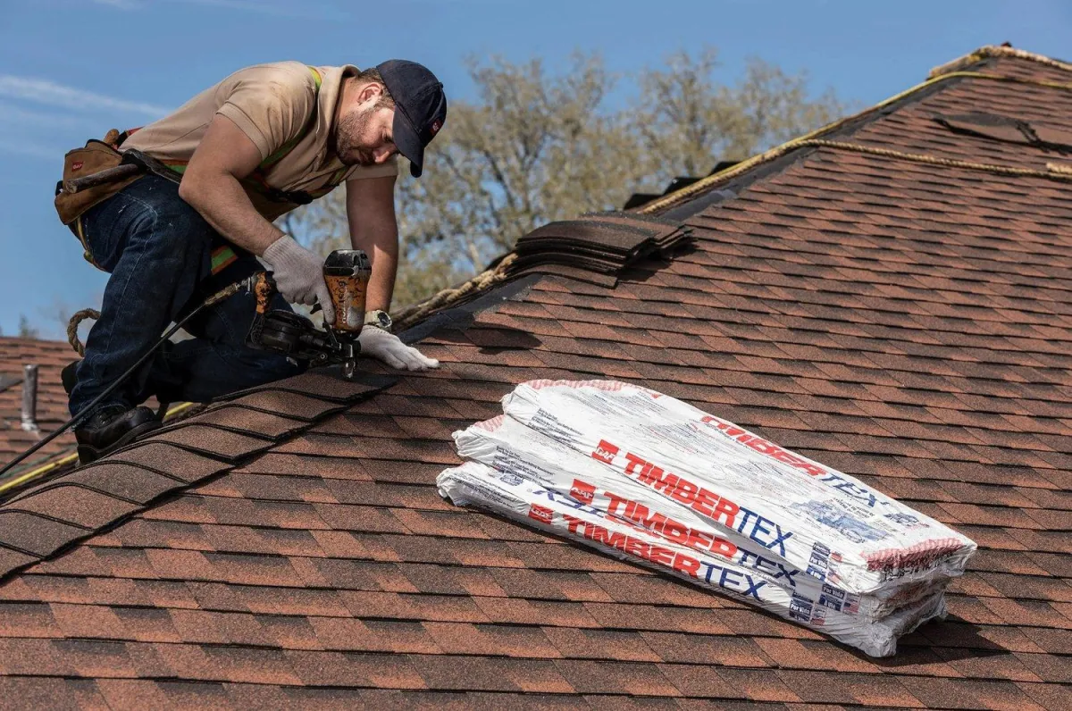 Ridge cap and ridge vent installation on a Quad Cities roof