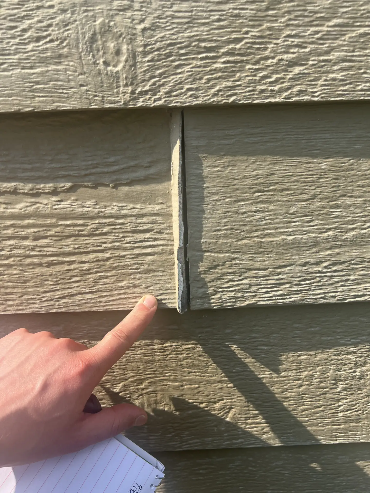 Why Spring Rain Exposes Failed Caulk Joints Around Siding in the Quad Cities