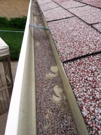 Granule Loss After Winter: When It’s Normal and When Quad Cities Homeowners Should Be Concerned