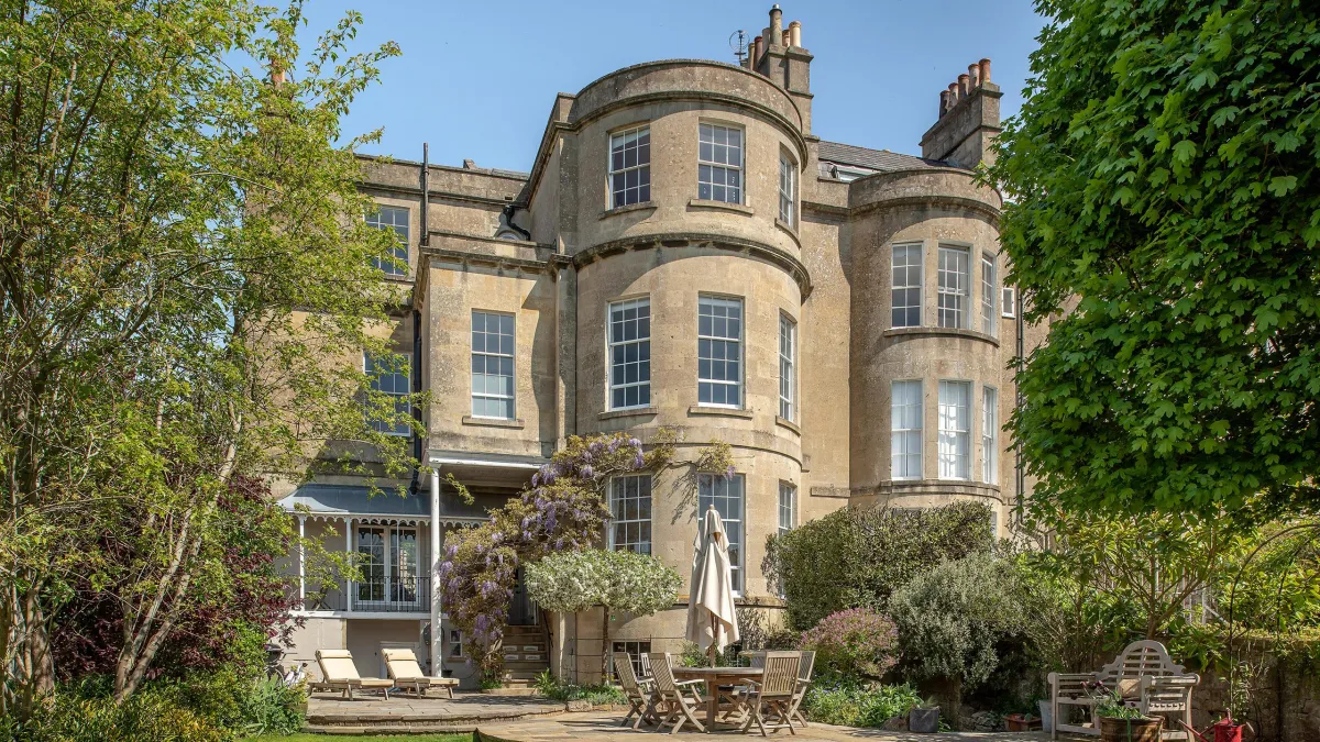 Timeless Elegance of Georgian Architecture in Modern Luxury Interiors