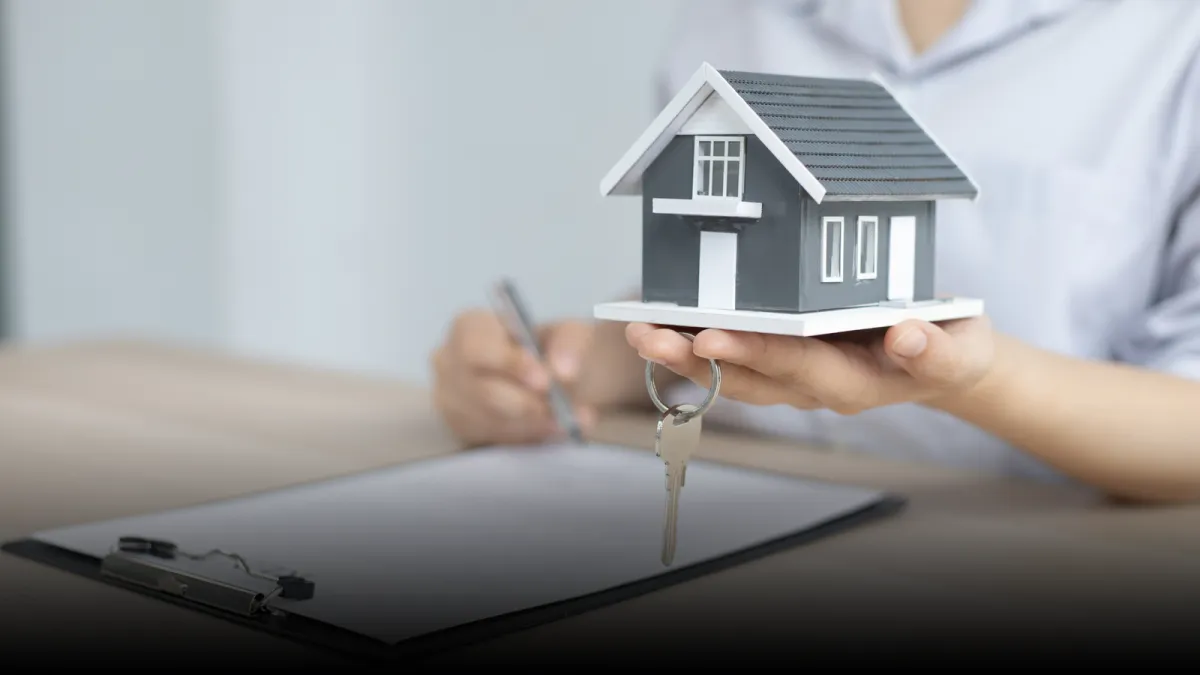 Understanding Your Homeowners Insurance Policy: What’s Covered for Roof Damage?