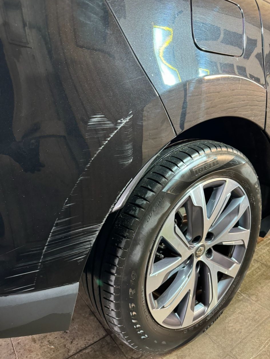 rénovation jantes Somain / nettoyage jantes voiture / restauration optiques phares / phares ternis Somain / rénovation esthétique auto Hauts-de-France / detailing optiques / jantes abîmées réparation / brillance jantes voiture / phares jaunis traitement / TD Concept rénovation voiture Somain