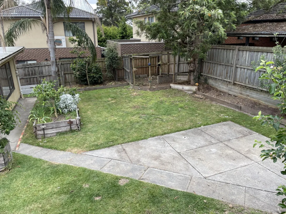 freshly mowed lawn Balwyn garden clean finish