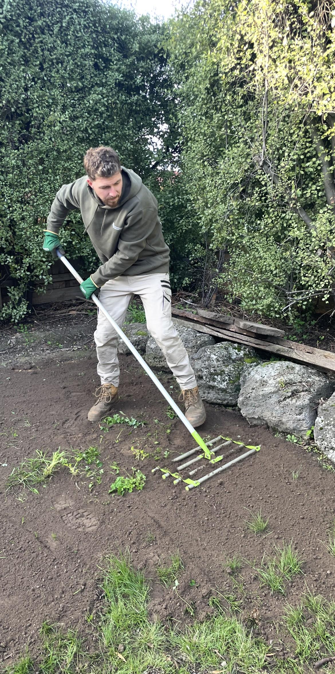 garden clean up weeding debris removal Balwyn