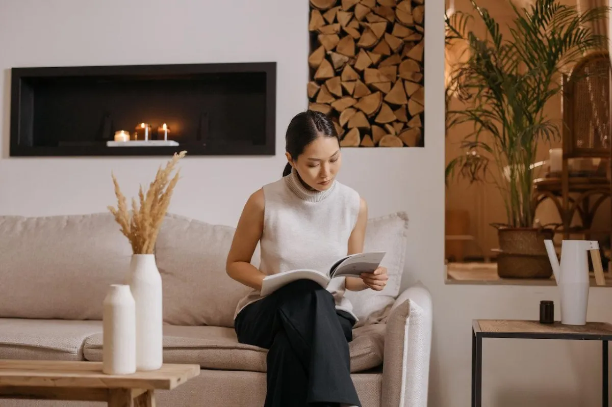 Get your home ready for winter by prepping the interior. From organizing winter gear to ensuring heating safety, follow this checklist to keep your home cozy and efficient during the colder months.