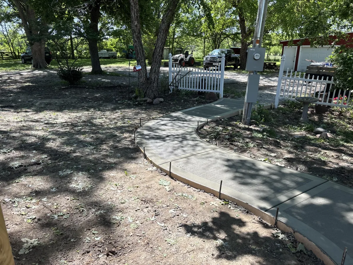Durable concrete flatwork for driveways, patios, sidewalks, and garage floors