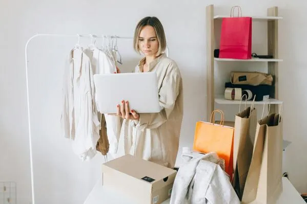 From Generic to Iconic: How to Build a Standout eCommerce Brand