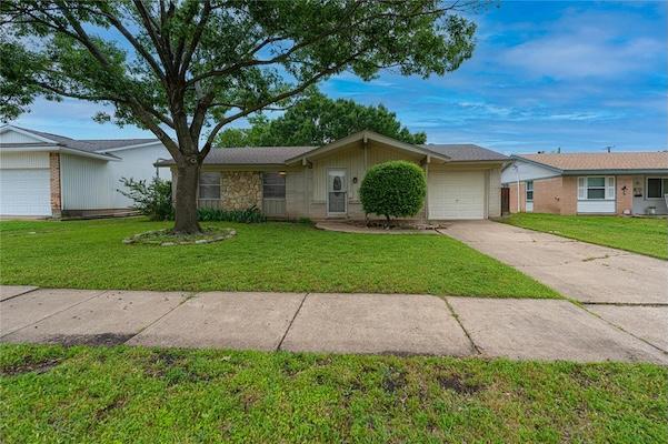 Charming, Fully Renovated Home in Garland – 1705 Glenville Drive