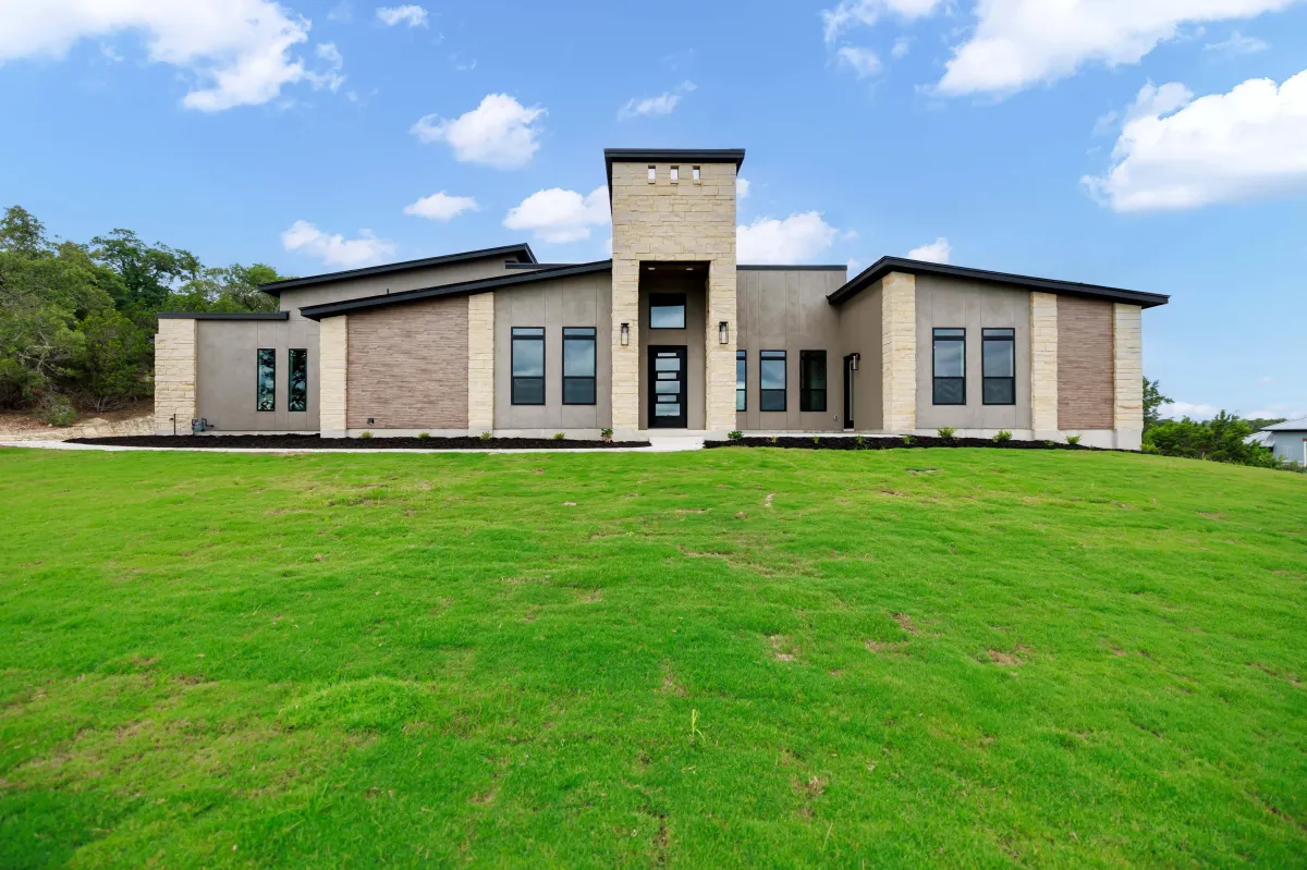 Canyon Lake Market Report - March 2025