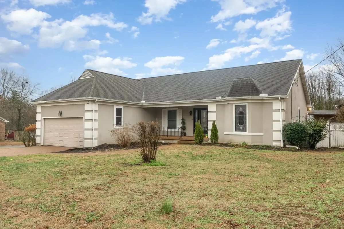 Lancashire Dr Flip – Full Home Transformation in Tennessee-3