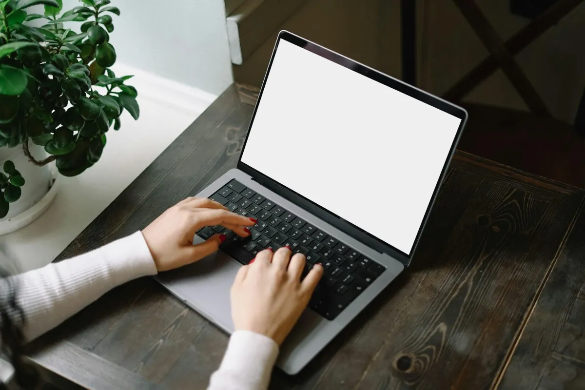Why Your Business Website Isn't Converting Visitors to Customers