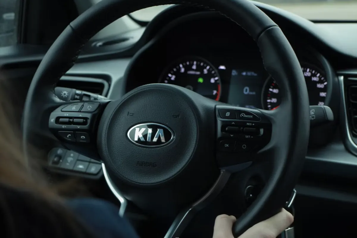 kia-steering-wheel