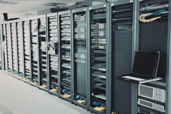 Data Centers, Solar, Storage, and Microgrids Are Converging into a Behind-the-Meter Playbook