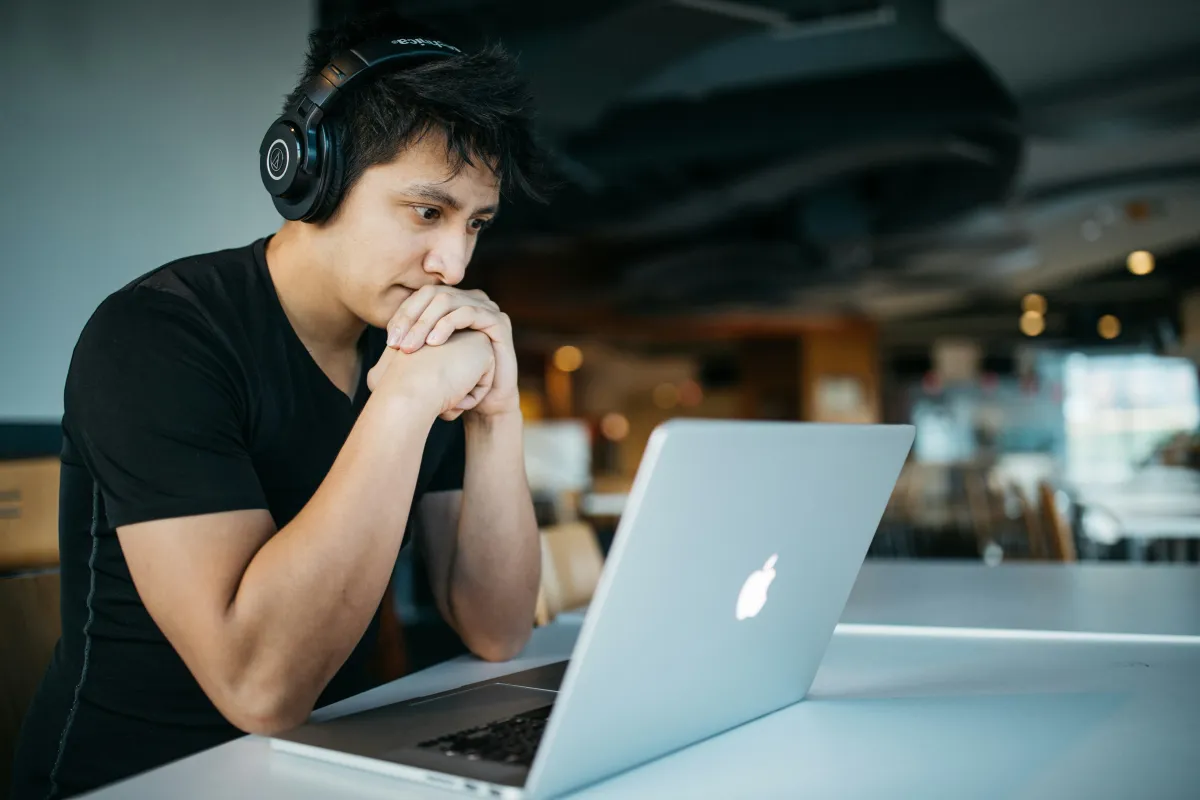 Man Learning Online