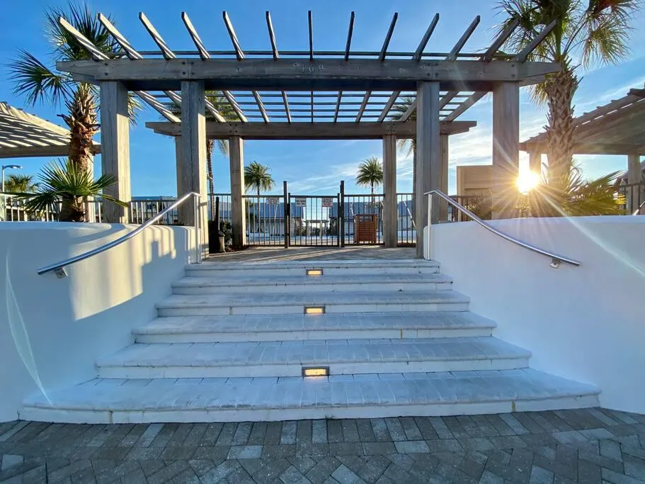 Beautiful community pool area