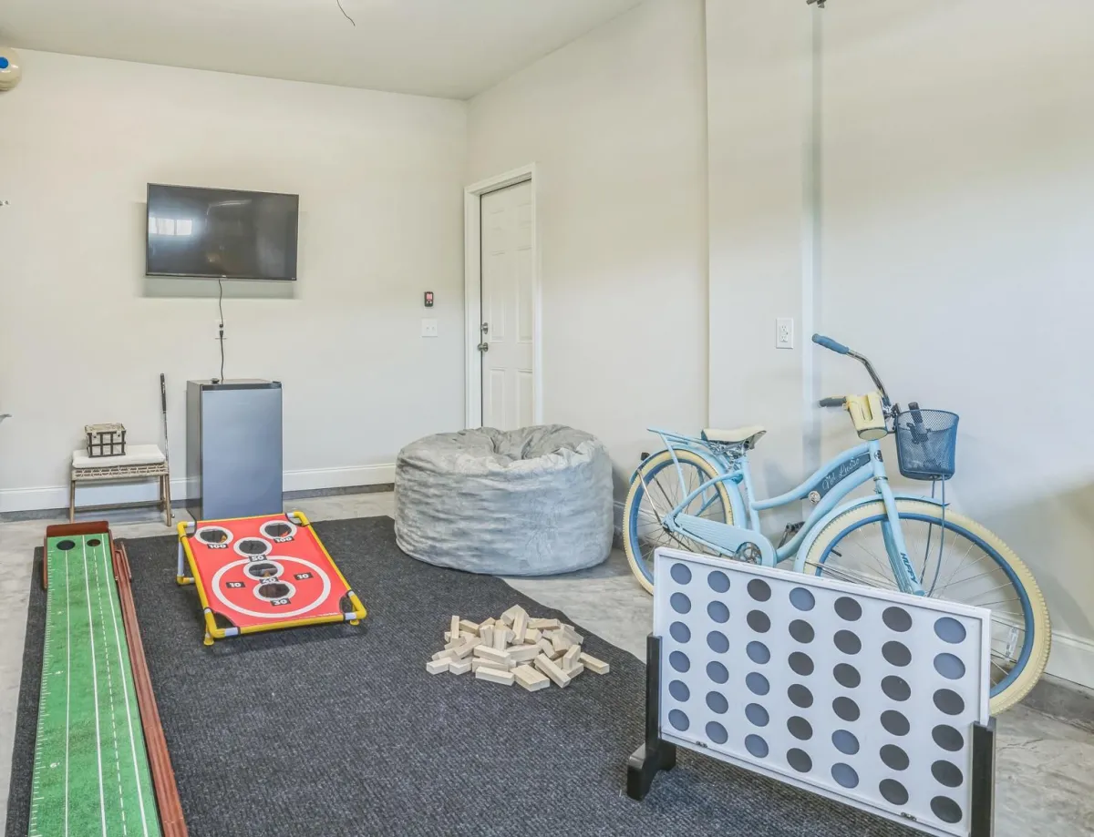 Gameroom garage!