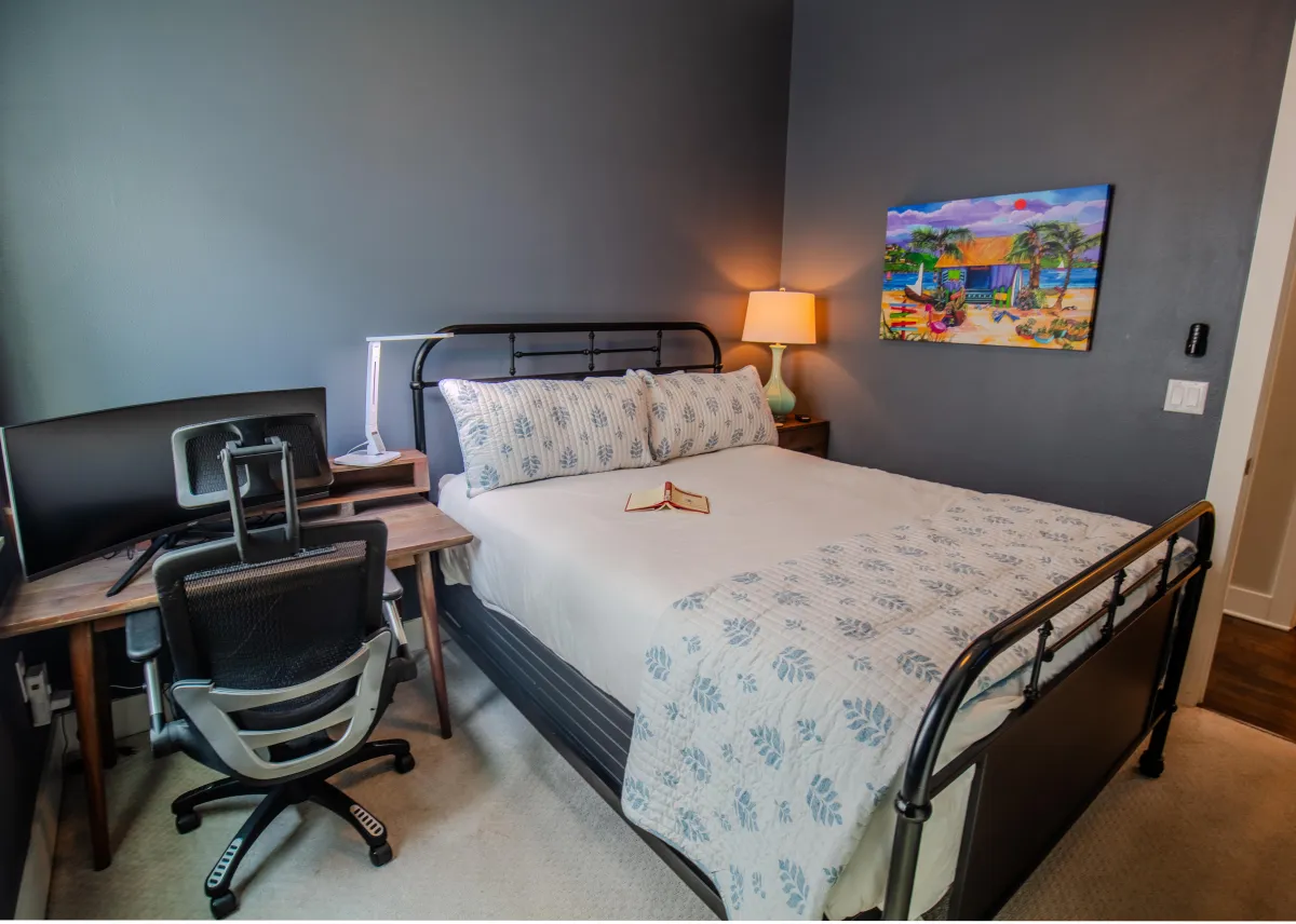 Bedroom 3 with Kig bed and smart TV