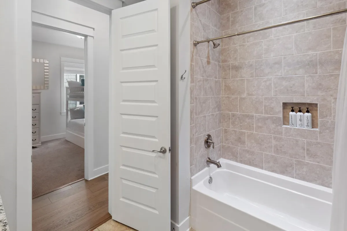 Second bathroom tub and shower