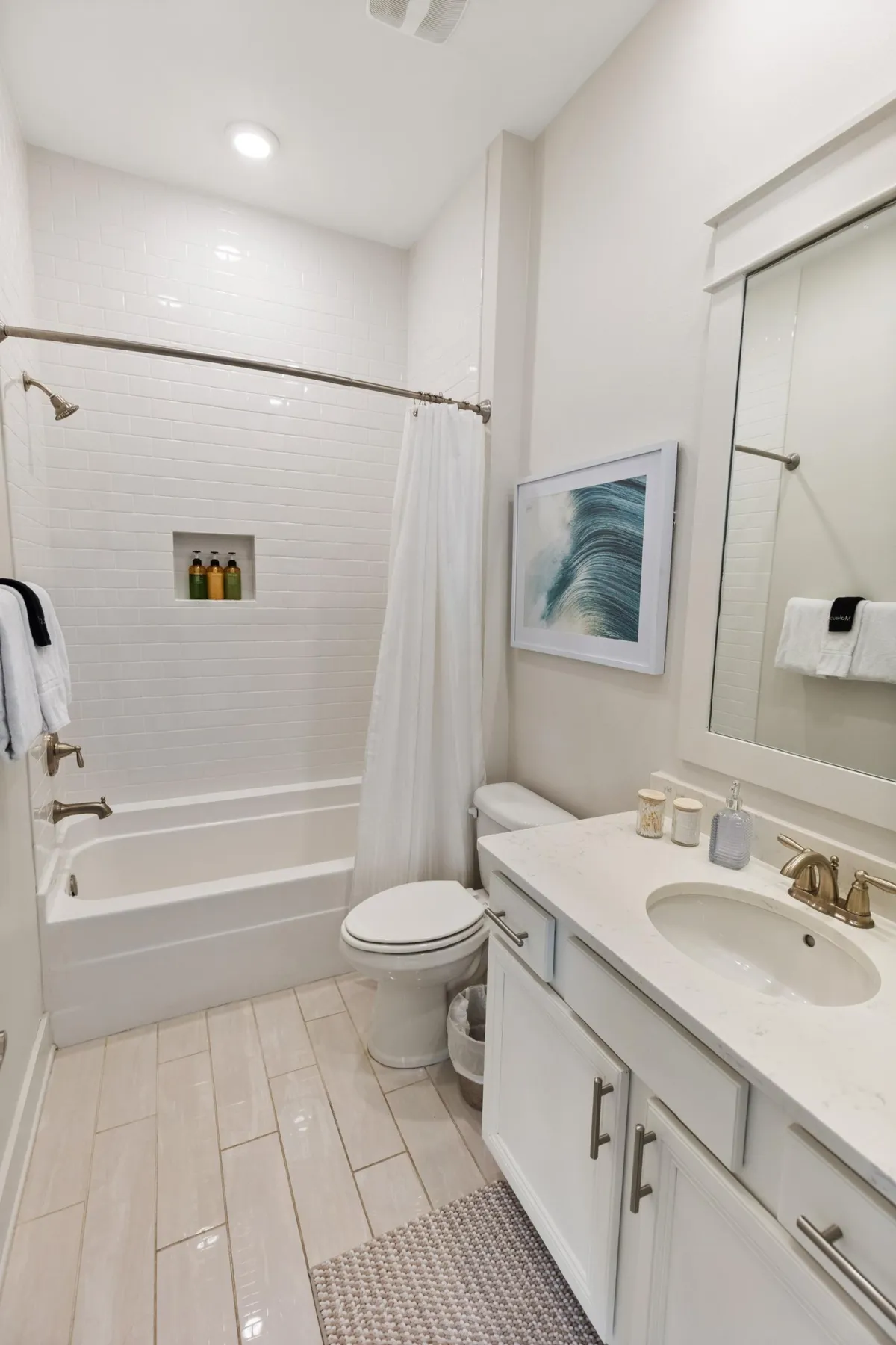 Spacious second bathroom