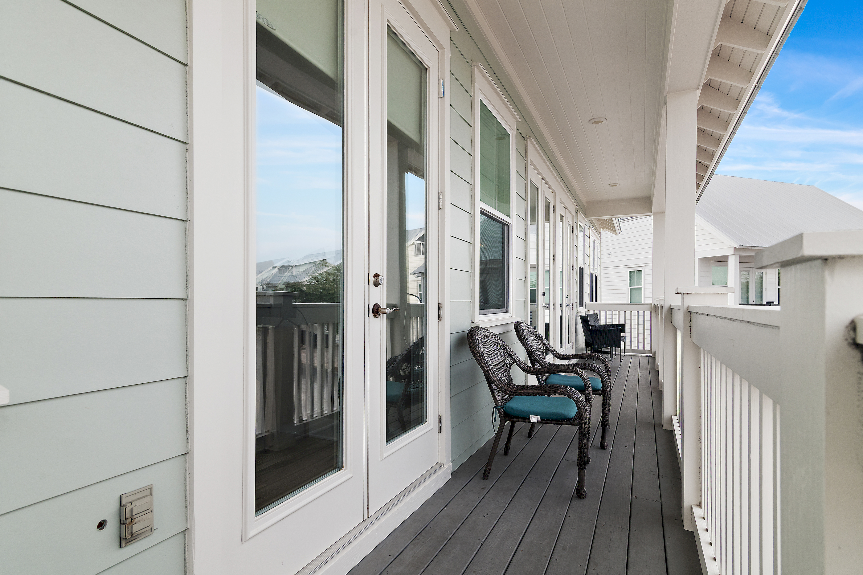 Start the day with coffee on the balcony!