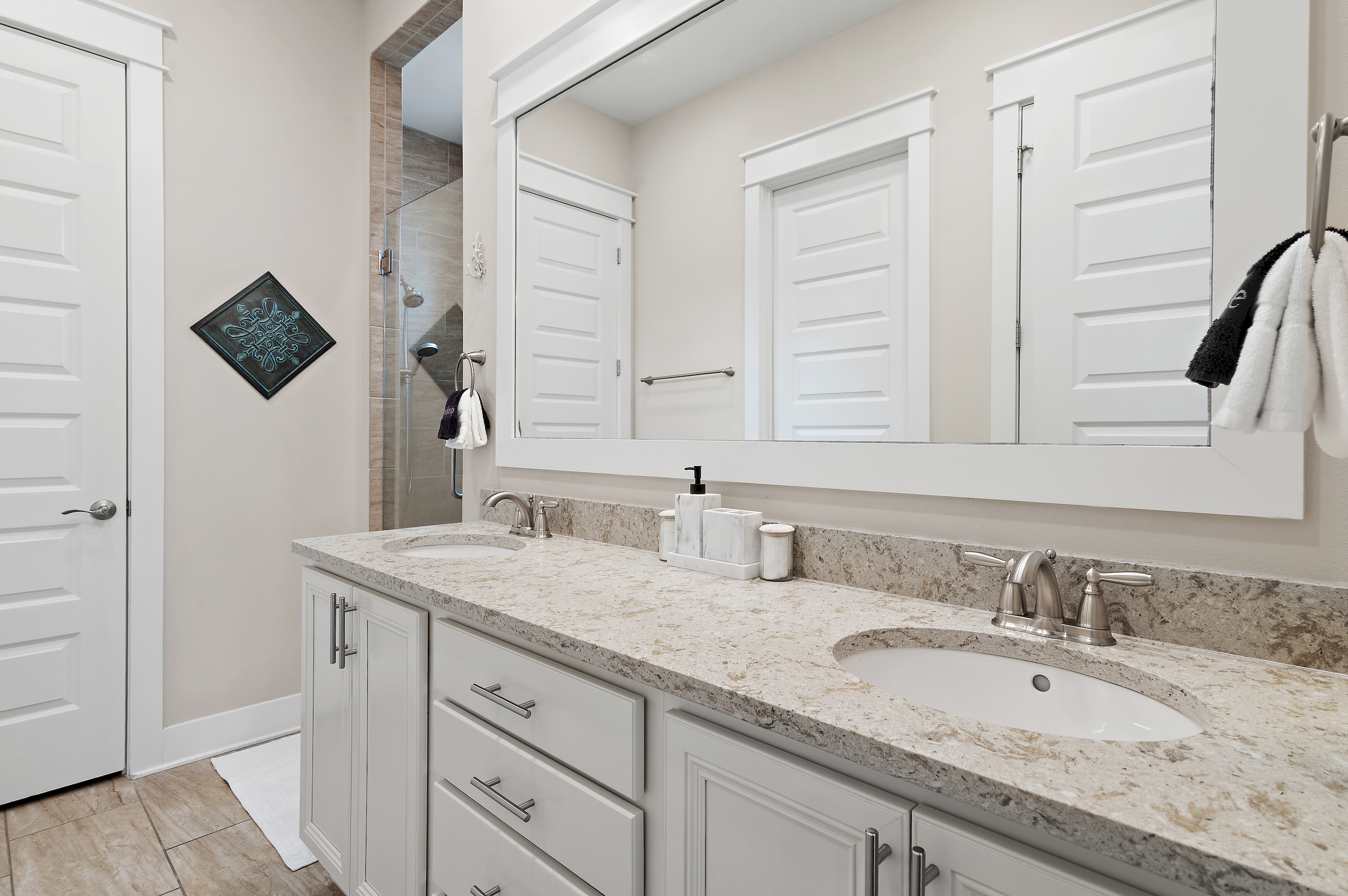 Spa-inspired master bath