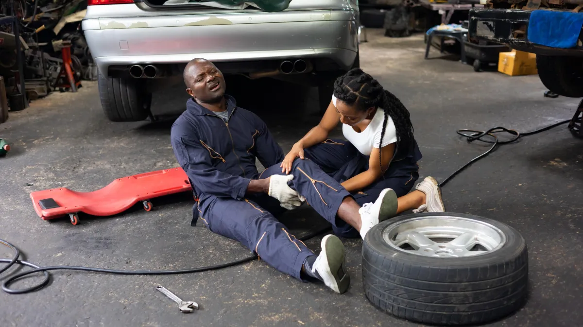 Hurt at work as a mechanic