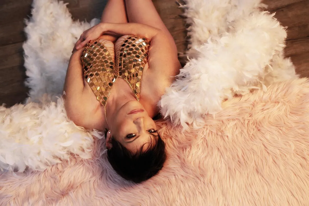 b.true studio-boudoir photography-NH