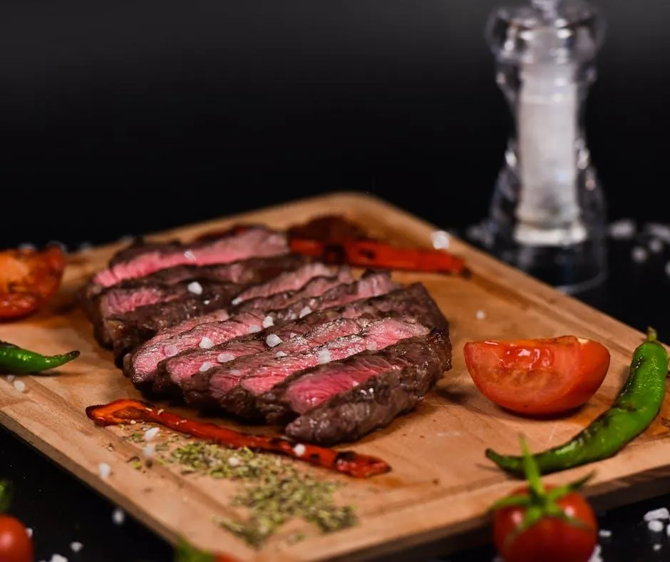 SmokinT’s BBQ & Bar