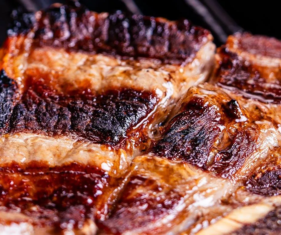 SmokinT's BBQ & Bar