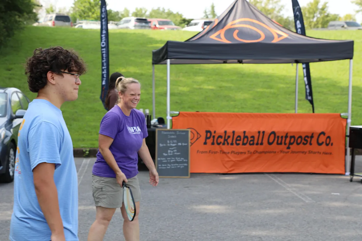 Paddle & Pop also provides pickleball for a fun game inbetween sips of your drink