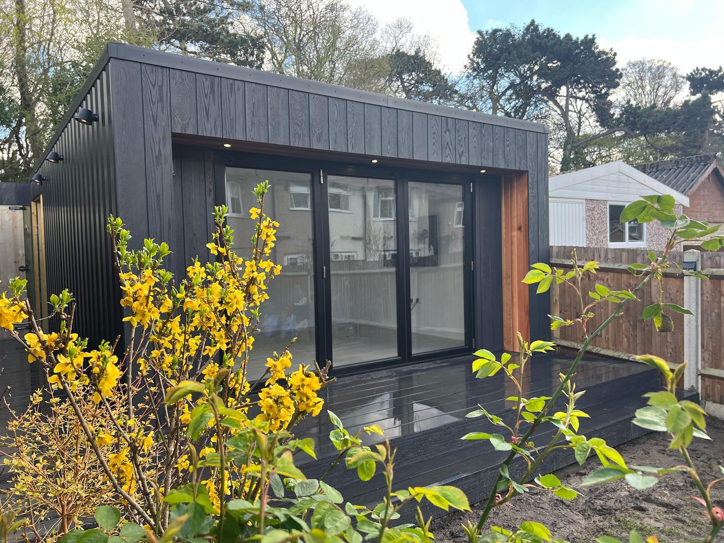 Small garden room design