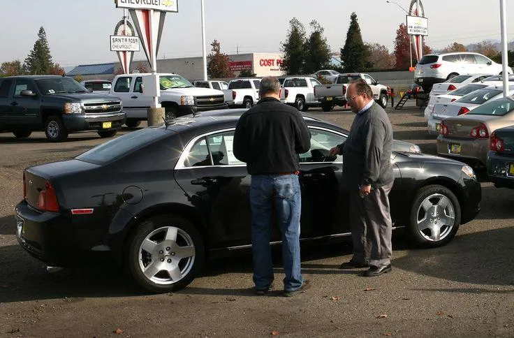 What Price Should You Offer for a Used Car at a Dealership?