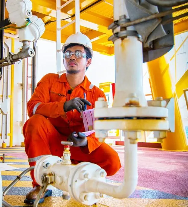 Jana Kerja Official menawarkan program kerjaya Oil & Gas untuk belia Malaysia. Fokus kepada Scaffolding Erector, Rigger, Pipe Fitter, NDT Technician dan Site Safety Supervisor. Daftar untuk latihan bertauliah dan peluang penempatan kerja di sektor Minyak & Gas berimpak tinggi.