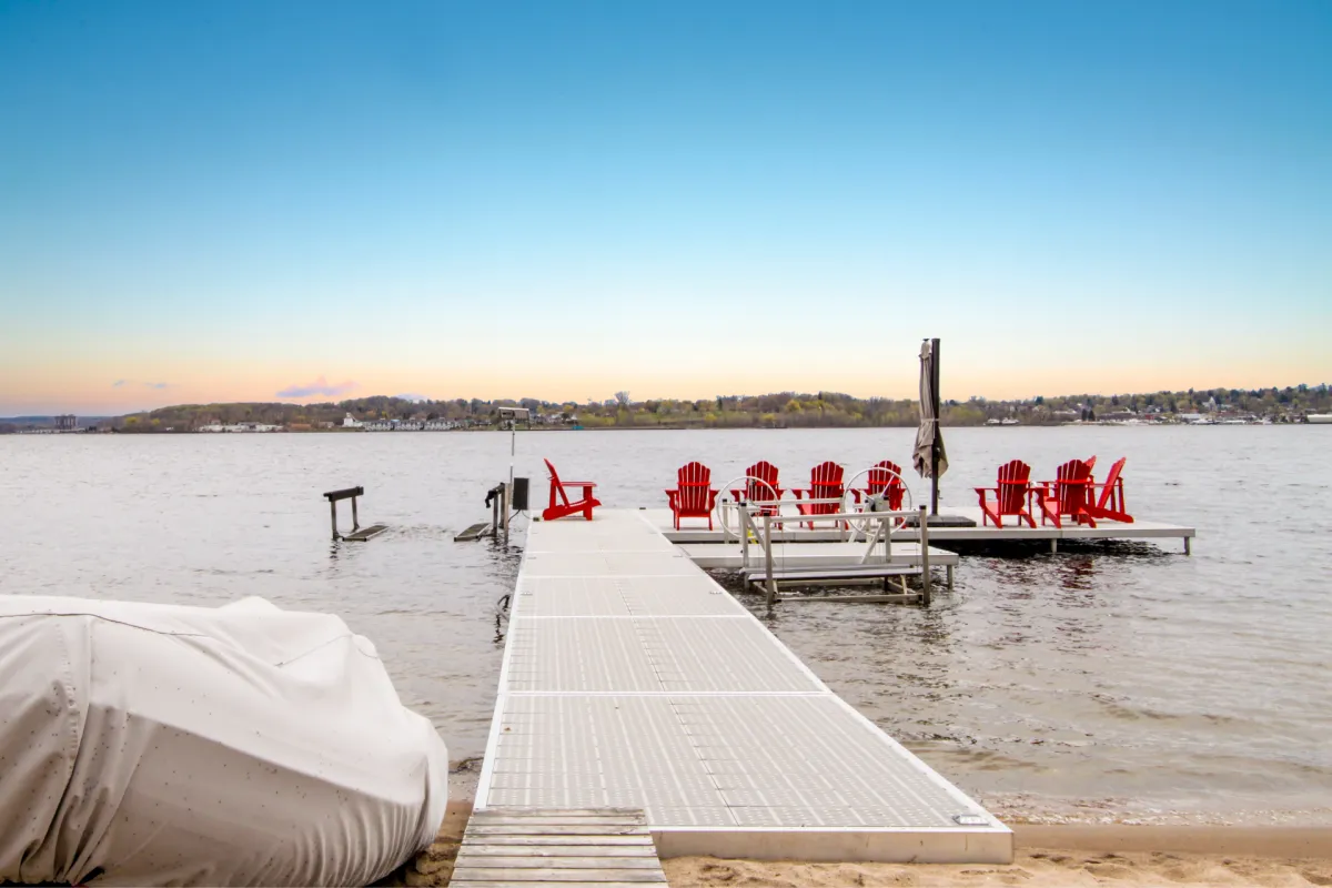 The Nordic Spa Revolution in Gravenhurst: How Saunas, Cold Plunges & Stargazing Created Muskoka's Hottest Wellness Trend