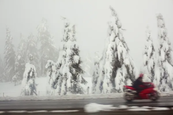 Winter Riding: How to Stay Safe in the Cold
